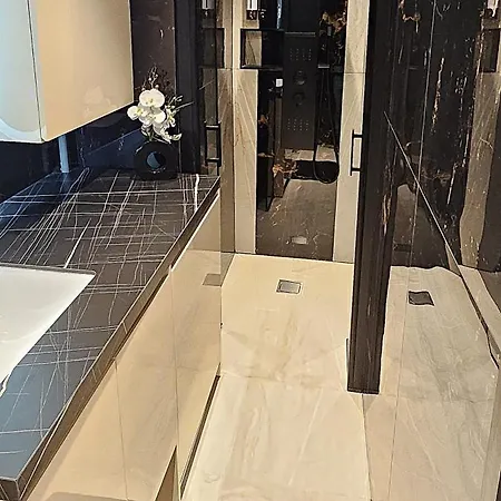 Luxe * Nice